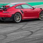 【画像】【試乗】まわりのクルマが止まって見える！　ポルシェ911 GT2 RSの速さは瞬間移動のよう 〜 画像365