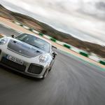 【画像】【試乗】まわりのクルマが止まって見える！　ポルシェ911 GT2 RSの速さは瞬間移動のよう 〜 画像194