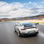 【画像】【試乗】まわりのクルマが止まって見える！　ポルシェ911 GT2 RSの速さは瞬間移動のよう 〜 画像284