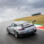 【画像】【試乗】まわりのクルマが止まって見える！　ポルシェ911 GT2 RSの速さは瞬間移動のよう 〜 画像289