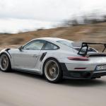 【画像】【試乗】まわりのクルマが止まって見える！　ポルシェ911 GT2 RSの速さは瞬間移動のよう 〜 画像330