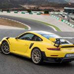 【画像】【試乗】まわりのクルマが止まって見える！　ポルシェ911 GT2 RSの速さは瞬間移動のよう 〜 画像92