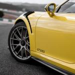 【画像】【試乗】まわりのクルマが止まって見える！　ポルシェ911 GT2 RSの速さは瞬間移動のよう 〜 画像11