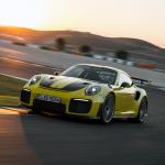 【画像】【試乗】まわりのクルマが止まって見える！　ポルシェ911 GT2 RSの速さは瞬間移動のよう 〜 画像108