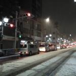 【画像】大雪に見舞われた首都圏！　基本知識不足でのクルマのトラブル多数 〜 画像4
