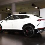 【画像】ランボルギーニ初のターボエンジンを採用！　スーパーSUV「ウルス」が日本で公開 〜 画像2