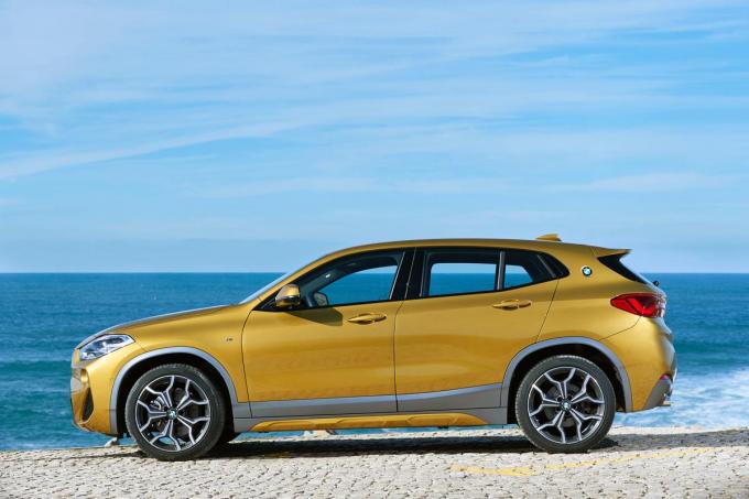 BMW X2