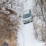 【画像】三菱デリカD:5オーナー限定！　雪山で走って遊べるクルマの学校の非日常感が面白すぎる 〜 画像93