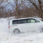 【画像】三菱デリカD:5オーナー限定！　雪山で走って遊べるクルマの学校の非日常感が面白すぎる 〜 画像94