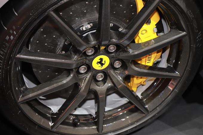 画像ギャラリー 初のカーボンホイールも設定 フェラーリのスペシャルモデル 4ピスタ が登場 画像53 自動車情報 ニュース Web Cartop