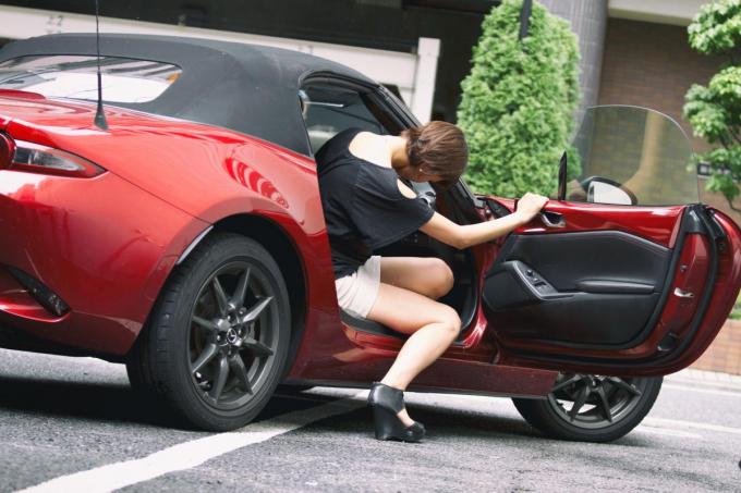 女子がデートでスポーツカーを嫌がる本当の理由とは 自動車情報 ニュース Web Cartop