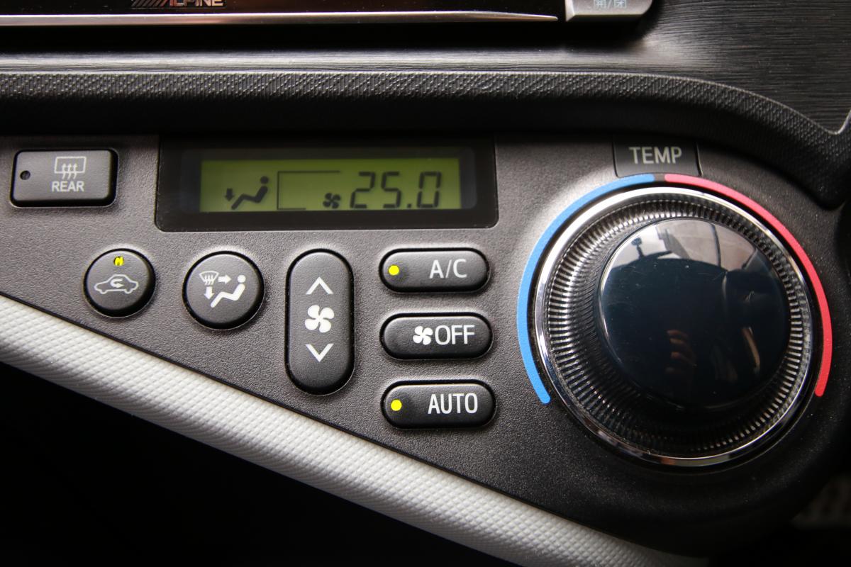 炎天下に駐車後の車内を素早く冷やして快適にする方法とは 自動車情報 ニュース Web Cartop