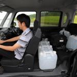 【画像】トランク内の荷物は端に寄せないほうがいいワケ 〜 画像6