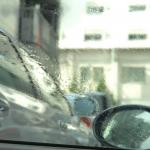 【画像】意外に難しいクルマの窓拭き！　拭きムラを残さない方法とは 〜 画像3