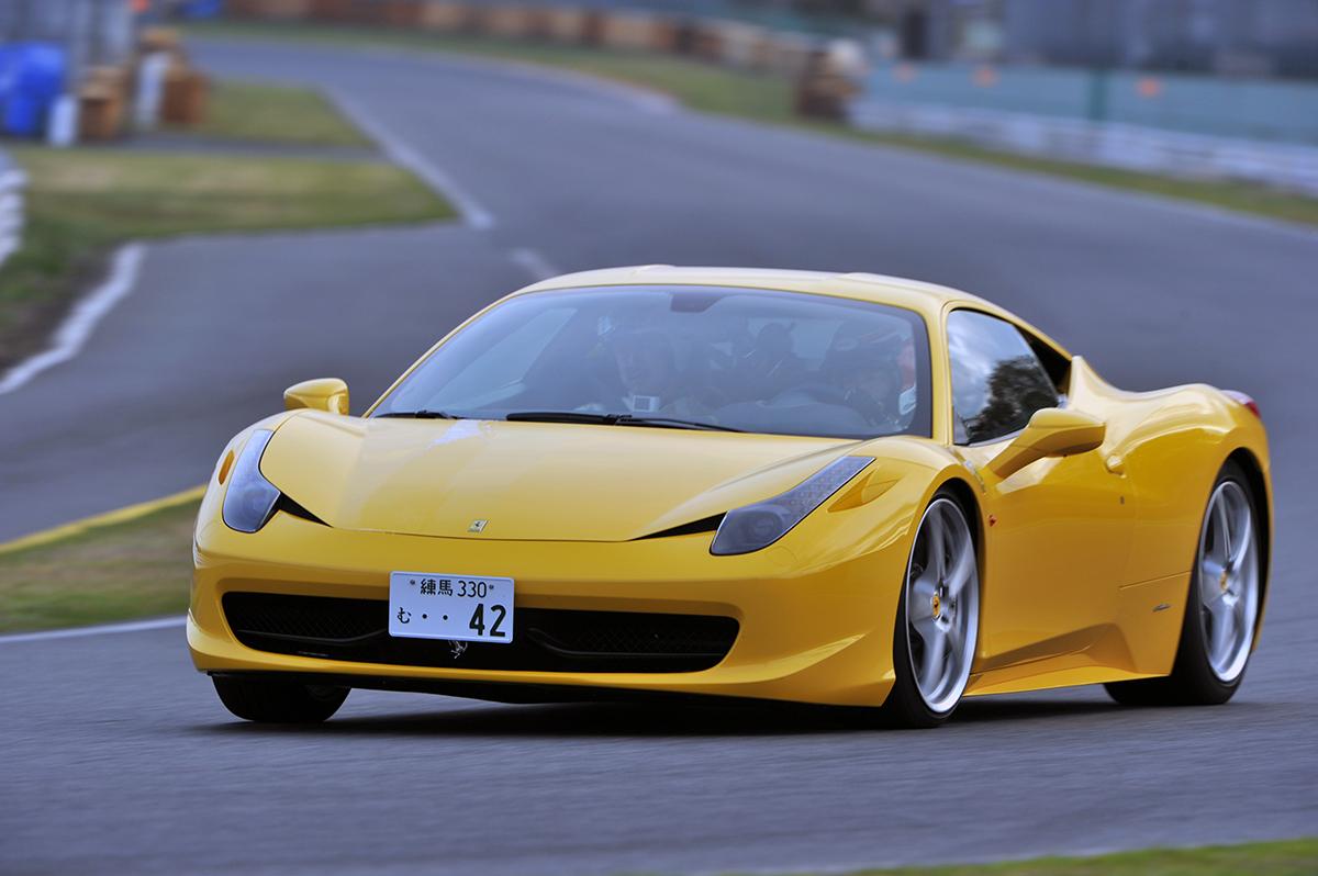 フェラーリ458の価格が落ちないのはなぜ？ スパイダーの中古価格は新車