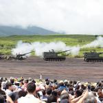 【画像】最新の戦車が実弾を撃つ！　迫力満点の陸上自衛隊「富士総合火力演習」を見学！ 〜 画像4