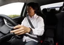 車種によってバラバラ！　パドルシフトはステアリングかコラムかドチラに設置が正解？