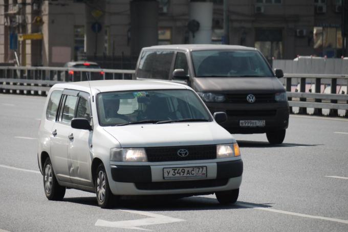 日本の右ハンドル仕様が走りまくる ロシアのカオスな中古車事情 自動車情報 ニュース Web Cartop