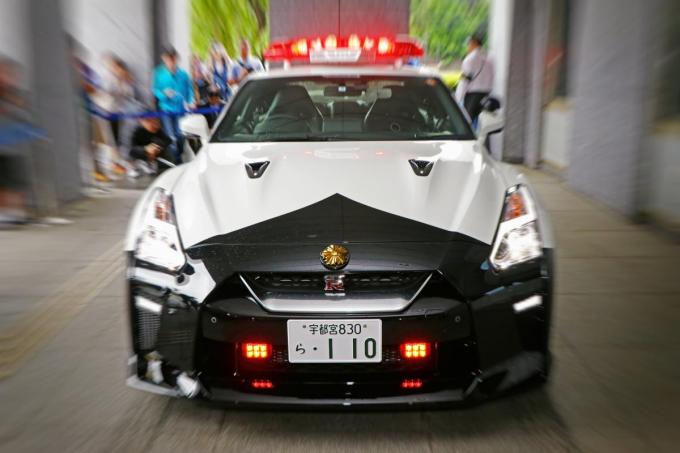 栃木県警の日産GT-Rも真っ青！　絶対に逃げられない世界の俊足パトカー４選