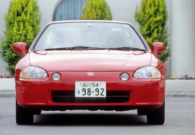日本車は没個性なんてウソ！　歴史に残る超個性的なクルマ５選