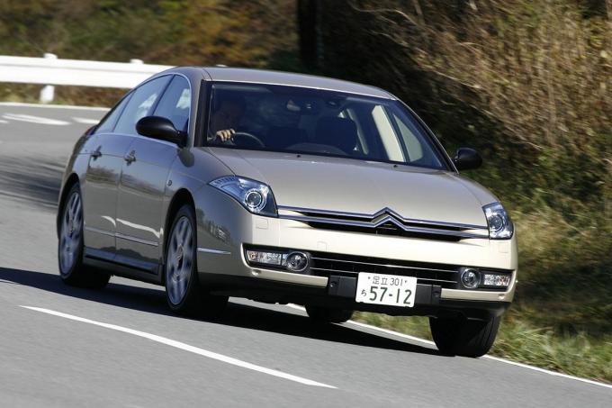 画像ギャラリー 車高ベタベタの改造車やトラックや高級車に使われる エアサス ってそもそも何 画像2 自動車情報 ニュース Web Cartop