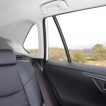 【画像】SUVのタフさと先進感を両立！　新型トヨタRAV4の内外装を徹底チェック 〜 画像29