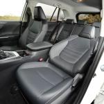【画像】SUVのタフさと先進感を両立！　新型トヨタRAV4の内外装を徹底チェック 〜 画像35