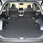 【画像】SUVのタフさと先進感を両立！　新型トヨタRAV4の内外装を徹底チェック 〜 画像38