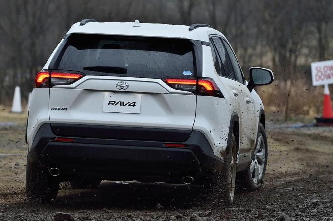 RAV4