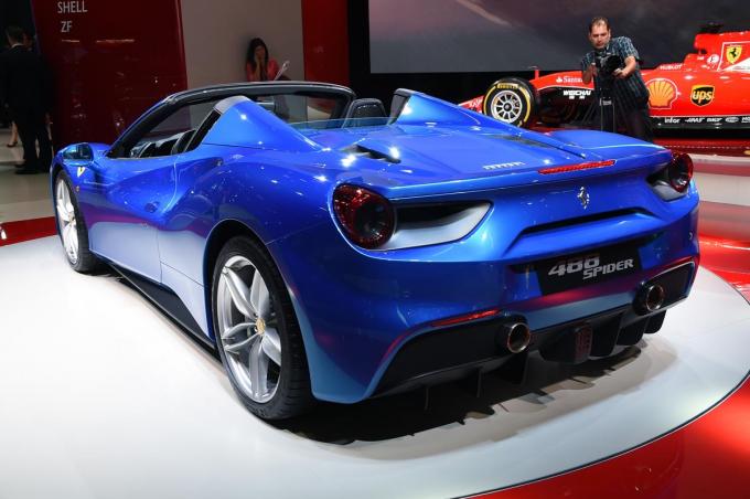 画像ギャラリー プロでも手こずったのは過去の話 レーシングドライバーが選ぶ超乗りやすいスーパーカーとは 画像2 自動車情報 ニュース Web Cartop