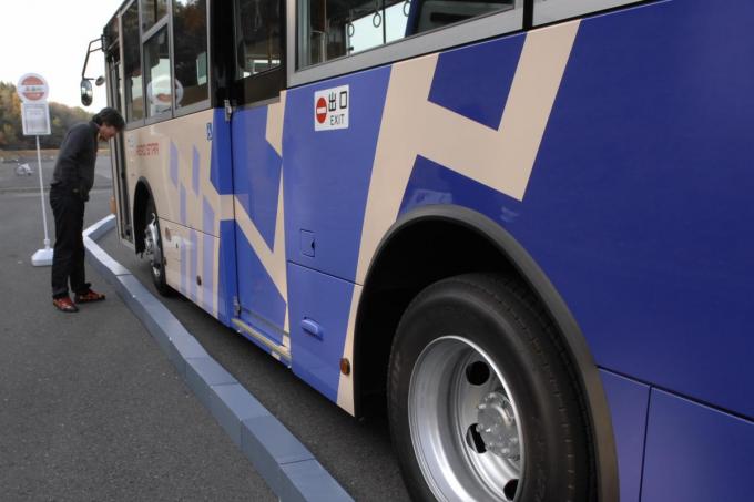 日本の乗客は厳しすぎる？　運転手が遅発クレームに怯える日本の路線バス運行事情