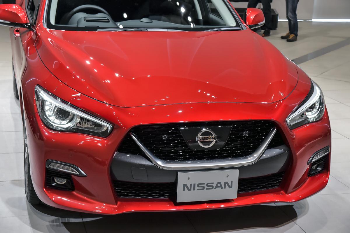 スカイラインがインフィニティのエンブレムをやめた なぜマイチェンでnissanに戻したのか 自動車情報 ニュース Web Cartop