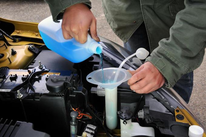 異常なほどに暑い夏 クルマのエンジンルーム内の液体モノは蒸発しないのか 自動車情報 ニュース Web Cartop