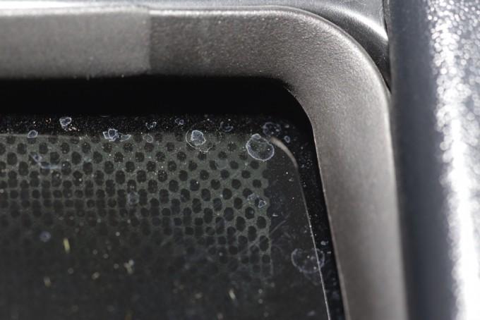 拭いても落ちない白い汚れの正体は クルマのガラスに発生する ウロコ の原因と対策 自動車情報 ニュース Web Cartop