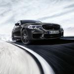 BMW M5に誕生35周年を記念した限定車「35 Jahre Edition」が登場