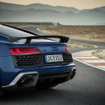 【画像】車名にパフォーマンスを追加！　アウディのフラッグシップスポーツモデル「R8」が一部改良を実施 〜 画像40