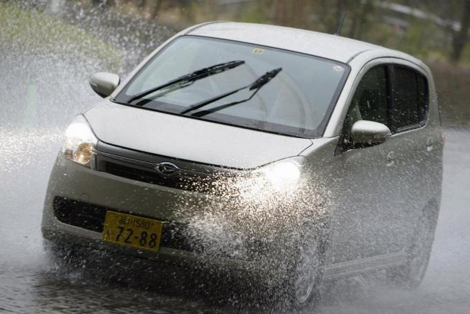 【噂の真相】なぜか修理依頼が増える！　雨の日にタイヤのパンクが多いというのは本当か？