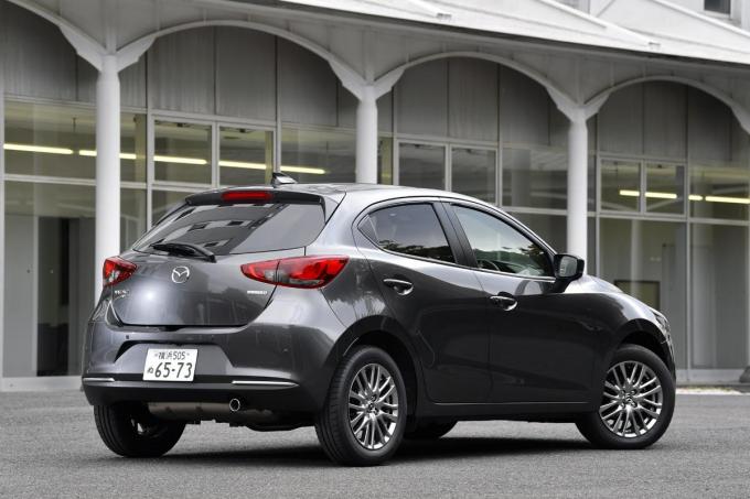 マツダMAZDA2