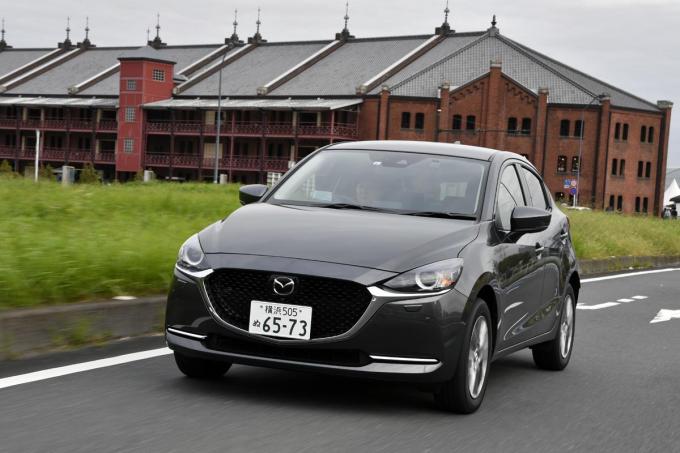 マツダMAZDA2