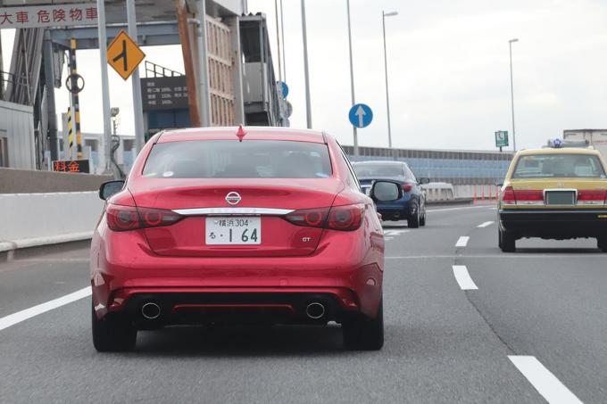 日産スカイライン