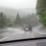 【画像】クルマが走れる水の深さは？　豪雨や台風時の運転で「命と愛車を守る」ためにすべきこと 〜 画像1