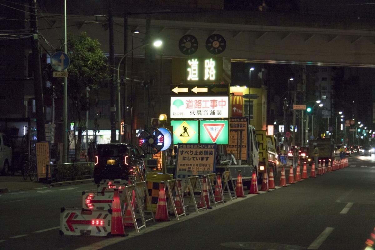 臨時で設置される道路工事の信号機！】明らかに対向車が来なければ無視しても違反にならない？ | 自動車情報・ニュース WEB CARTOP - 2ページ目