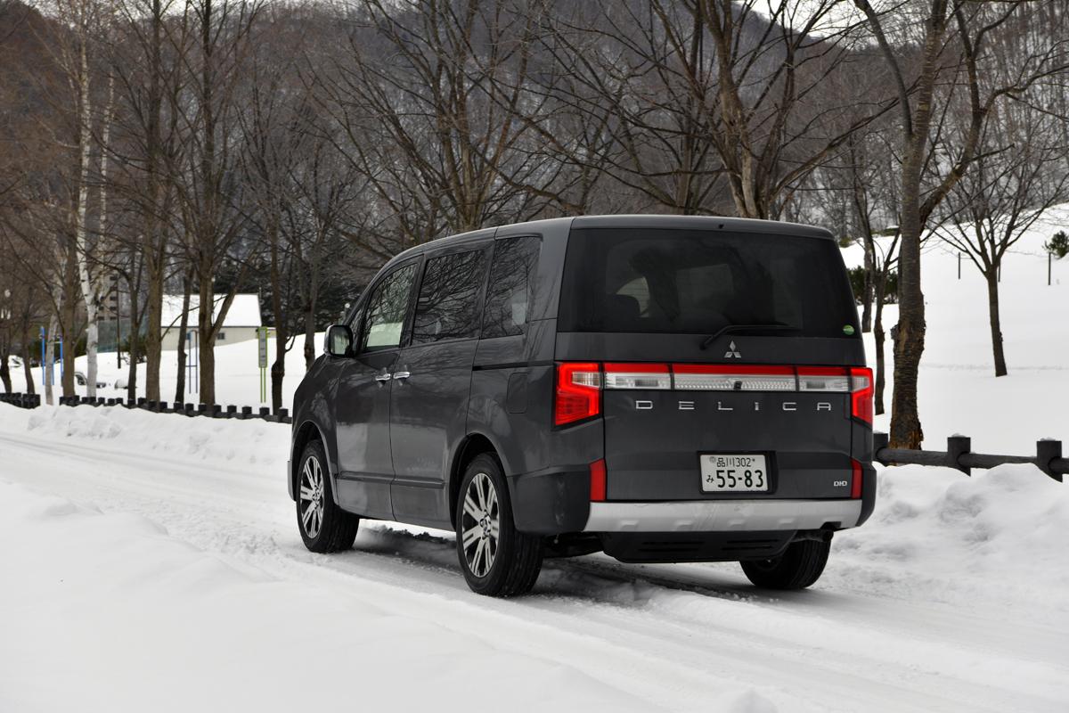 WEB CARTOP編集部の乾ひかりと篠田英里夏がヨコハマiceGUARD SUV G075の雪道性能を試す 〜 画像12