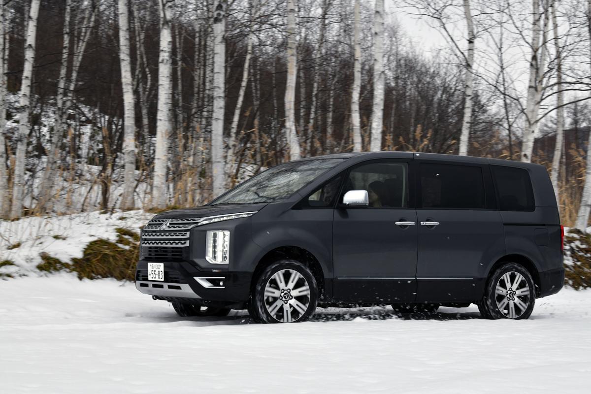 WEB CARTOP編集部の乾ひかりと篠田英里夏がヨコハマiceGUARD SUV G075の雪道性能を試す 〜 画像21