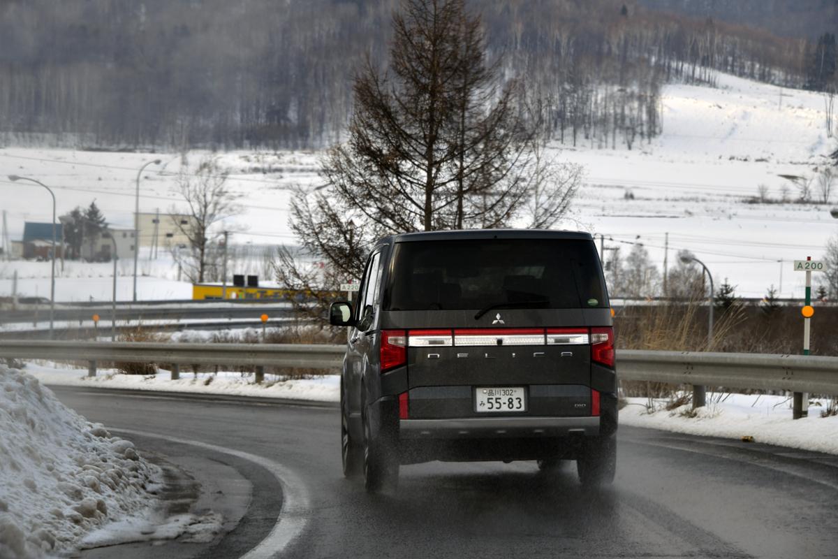 WEB CARTOP編集部の乾ひかりと篠田英里夏がヨコハマiceGUARD SUV G075の雪道性能を試す 〜 画像53