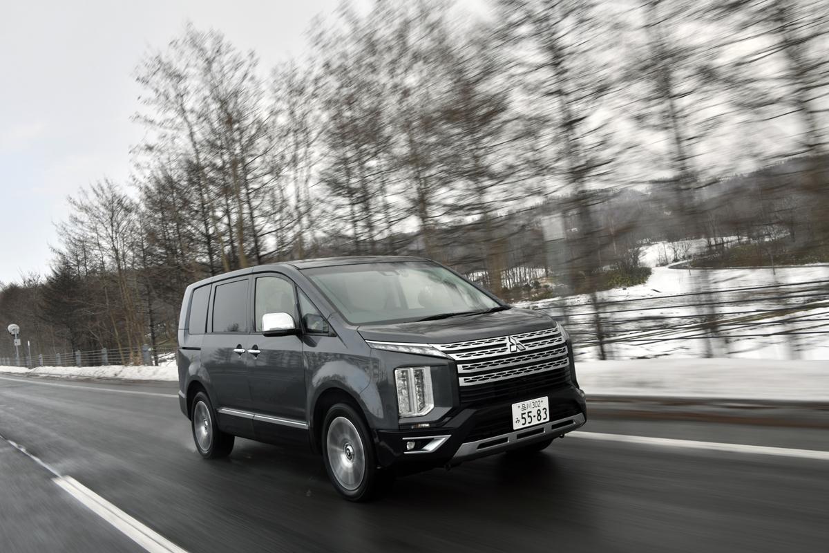 WEB CARTOP編集部の乾ひかりと篠田英里夏がヨコハマiceGUARD SUV G075の雪道性能を試す 〜 画像55