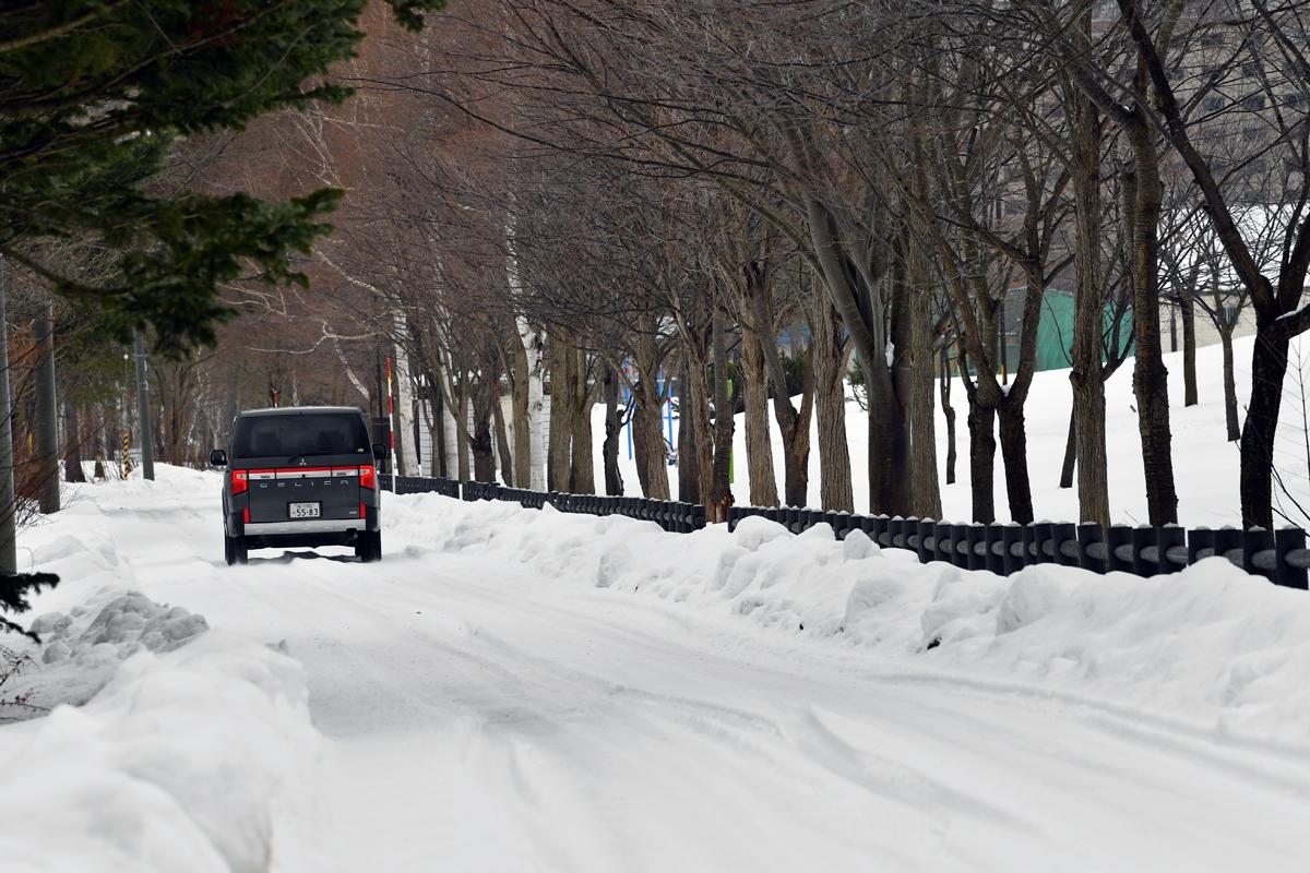 WEB CARTOP編集部の乾ひかりと篠田英里夏がヨコハマiceGUARD SUV G075の雪道性能を試す 〜 画像59