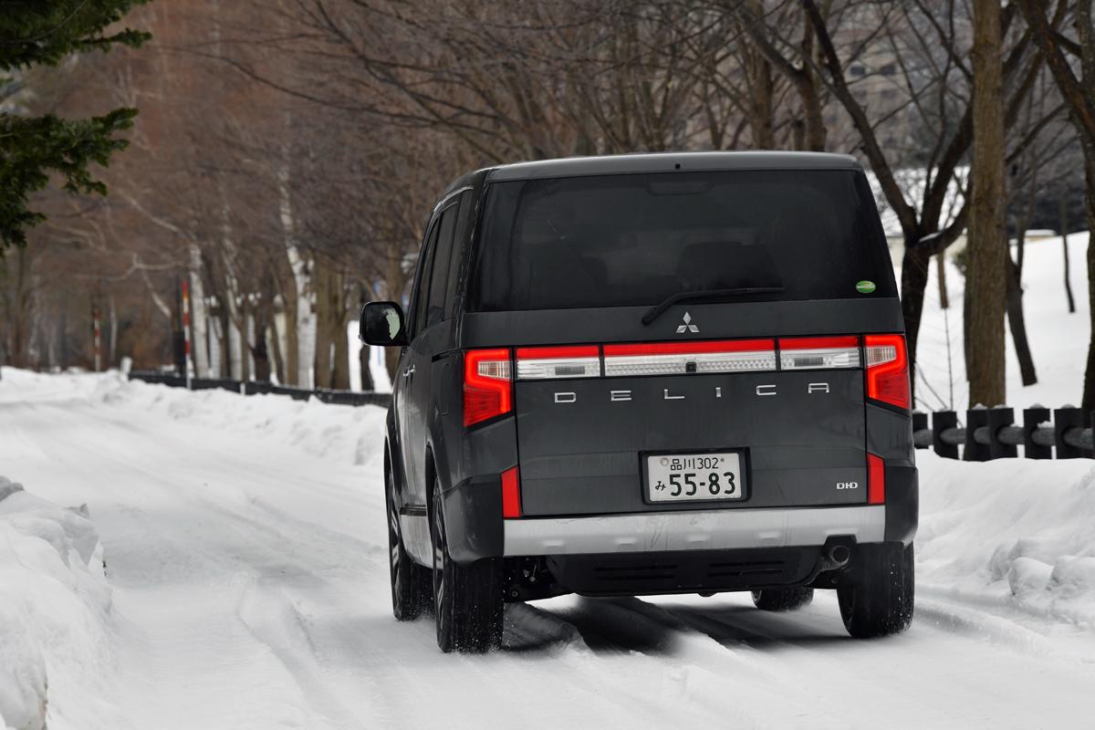 WEB CARTOP編集部の乾ひかりと篠田英里夏がヨコハマiceGUARD SUV G075の雪道性能を試す 〜 画像65