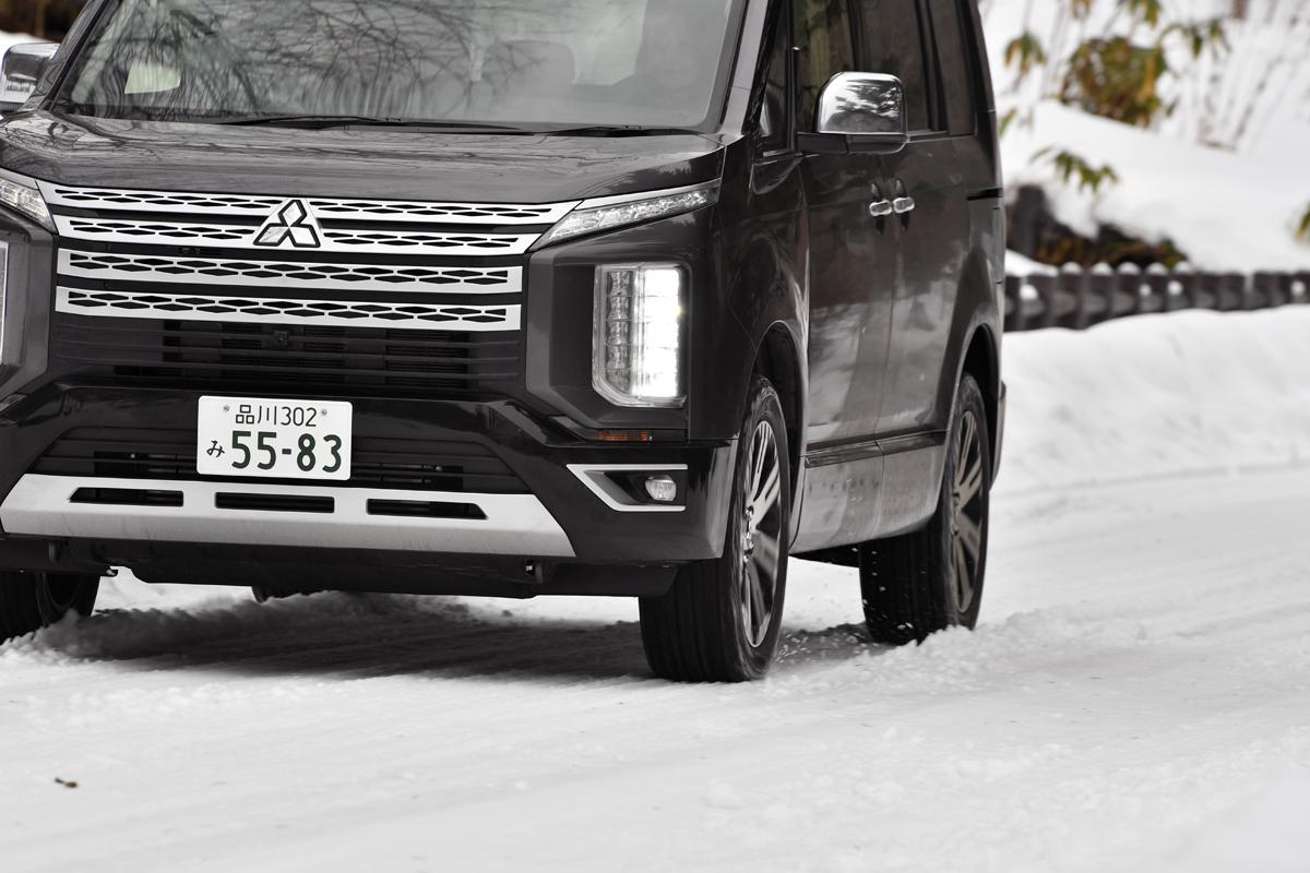 WEB CARTOP編集部の乾ひかりと篠田英里夏がヨコハマiceGUARD SUV G075の雪道性能を試す 〜 画像72