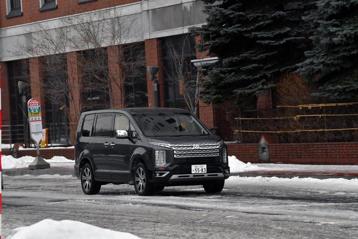 WEB CARTOP編集部の乾ひかりと篠田英里夏がヨコハマiceGUARD SUV G075の雪道性能を試す 〜 画像90